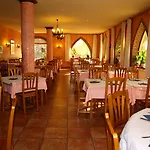 Hotel El Churron Larres