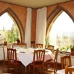Hotel El Churron Larres